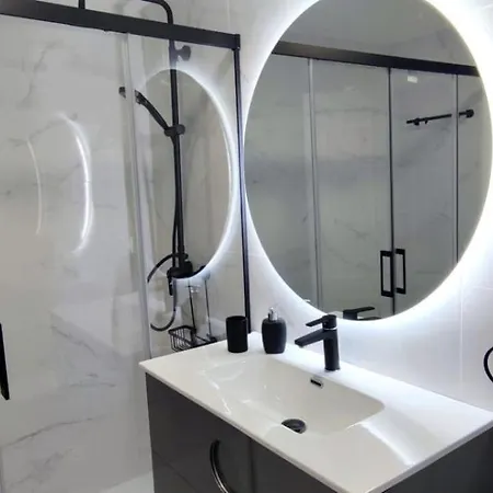 Apartment 3 Bedrooms Next To Puerto Banus *