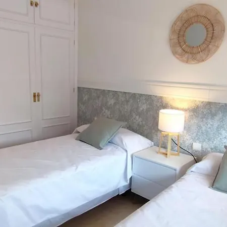3 Bedrooms Next To Puerto Banus Apartment *