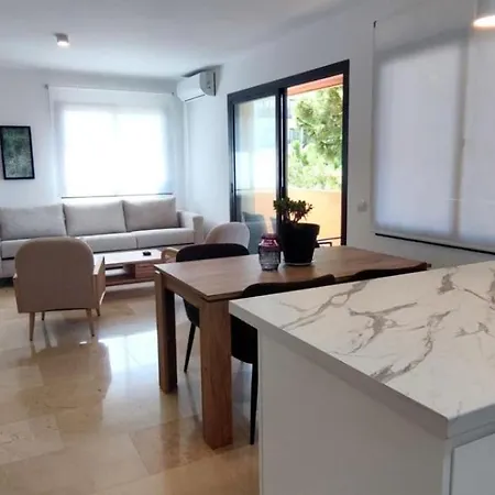 3 Bedrooms Next To Puerto Banus Apartment